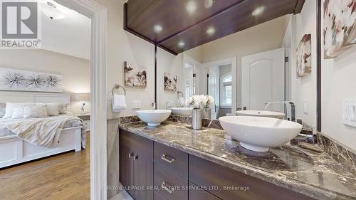 2B Carluke Crescent, Toronto, ON - Indoor Photo Showing Bathroom