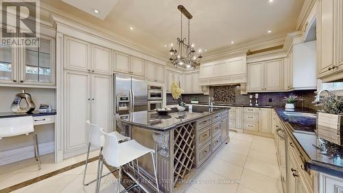 2B Carluke Crescent, Toronto, ON - Indoor Photo Showing Kitchen With Upgraded Kitchen