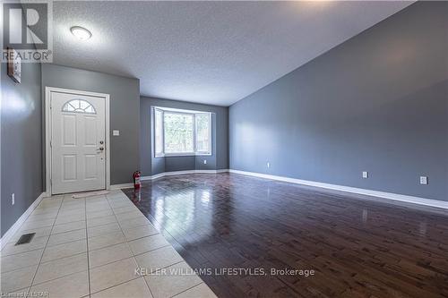 2 - 95 Capulet Lane, London, ON - Indoor Photo Showing Other Room