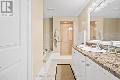 25 Riverstone Court, East Gwillimbury, ON - Indoor Photo Showing Bathroom