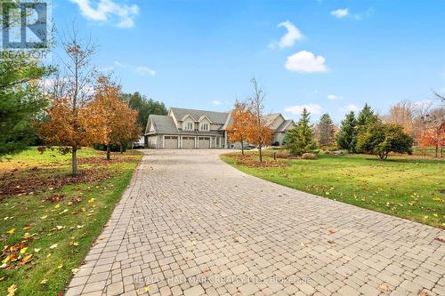 25 Riverstone Court, East Gwillimbury, ON - Outdoor