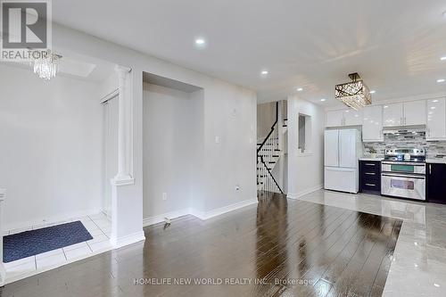 86 - 18 Clark Avenue W, Vaughan, ON - Indoor Photo Showing Kitchen