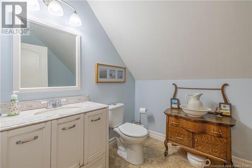 495 Principale Street, Pointe-Verte, NB - Indoor Photo Showing Bathroom