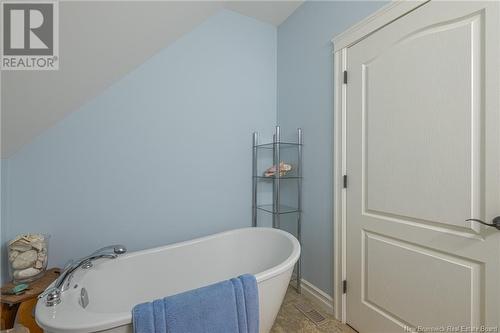 495 Principale Street, Pointe-Verte, NB - Indoor Photo Showing Bathroom