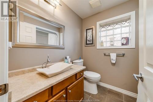 1346 Matthew Crescent, Lakeshore, ON - Indoor Photo Showing Bathroom