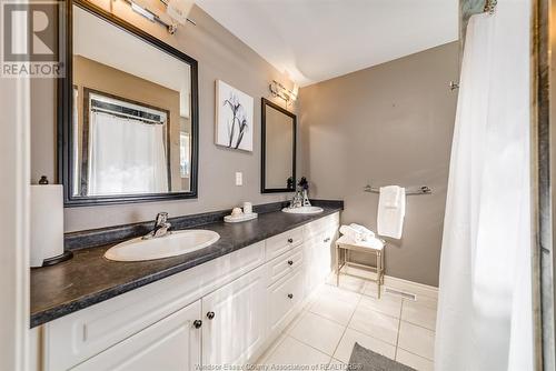 1346 Matthew Crescent, Lakeshore, ON - Indoor Photo Showing Bathroom