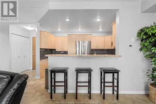 325 Village Grove Unit# 403, St. Clair Beach, ON - Indoor Photo Showing Kitchen