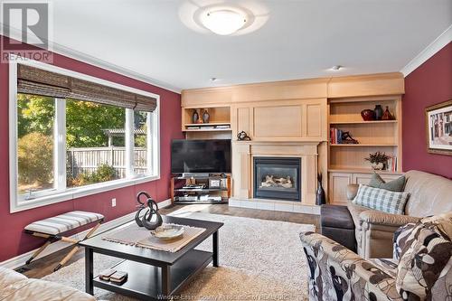 541 Breezewood, Windsor, ON - Indoor Photo Showing Living Room With Fireplace