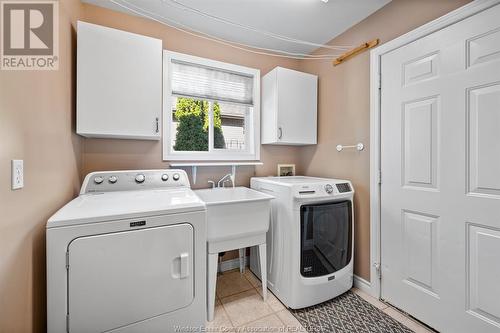 541 Breezewood, Windsor, ON - Indoor Photo Showing Laundry Room