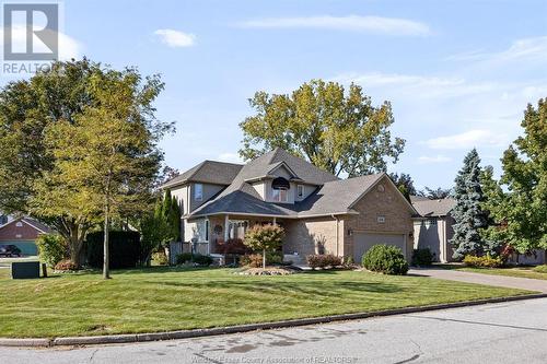 541 Breezewood, Windsor, ON - Outdoor With Facade