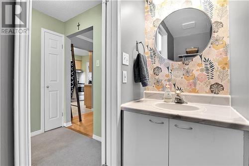 327 Airth Boulevard, Renfrew, ON - Indoor Photo Showing Bathroom