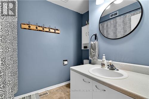 327 Airth Boulevard, Renfrew, ON - Indoor Photo Showing Bathroom