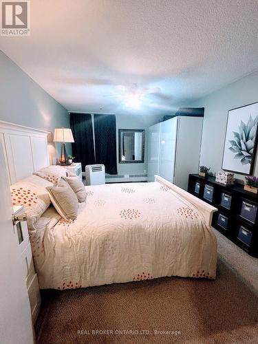 704 - 65 Westmount Road N, Waterloo, ON - Indoor Photo Showing Bedroom