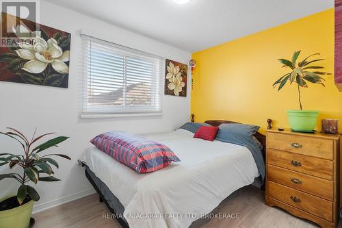 283 Oakcrest Avenue, Welland (770 - West Welland), ON - Indoor Photo Showing Bedroom