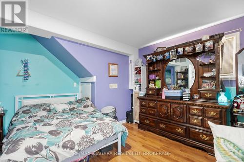 283 Oakcrest Avenue, Welland (770 - West Welland), ON - Indoor Photo Showing Bedroom