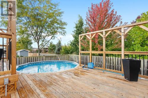 283 Oakcrest Avenue, Welland (770 - West Welland), ON - Outdoor With Above Ground Pool With Deck Patio Veranda