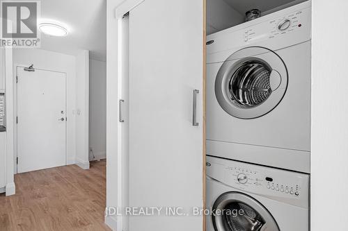 1802 - 397 Front Street W, Toronto, ON - Indoor Photo Showing Laundry Room