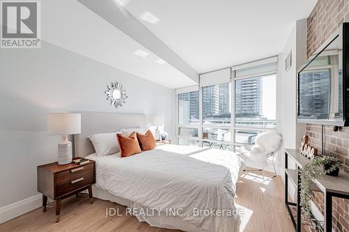 1802 - 397 Front Street W, Toronto, ON - Indoor Photo Showing Bedroom