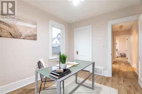 623 Elgin Street, Wallaceburg, ON - Indoor Photo Showing Dining Room