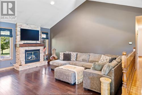 2889 Lakeshore Rd 225, Lakeshore, ON - Indoor Photo Showing Living Room With Fireplace