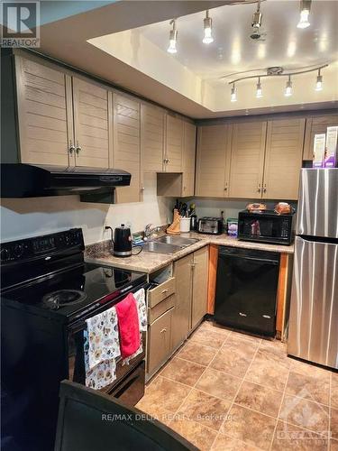 43 - 92 Haxby, Ottawa, ON - Indoor Photo Showing Kitchen With Double Sink