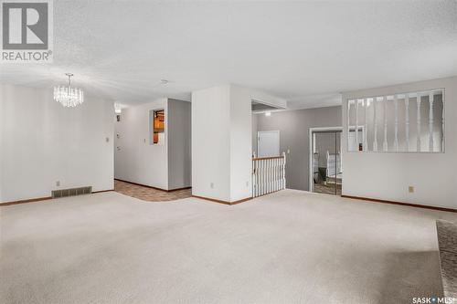 207 Costigan Bay, Saskatoon, SK - Indoor