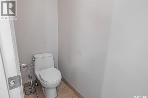 207 Costigan Bay, Saskatoon, SK - Indoor Photo Showing Bathroom