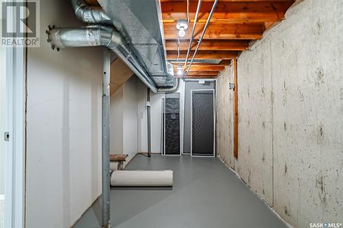 207 Costigan Bay, Saskatoon, SK - Indoor Photo Showing Basement