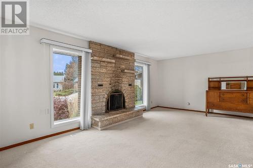 207 Costigan Bay, Saskatoon, SK - Indoor With Fireplace