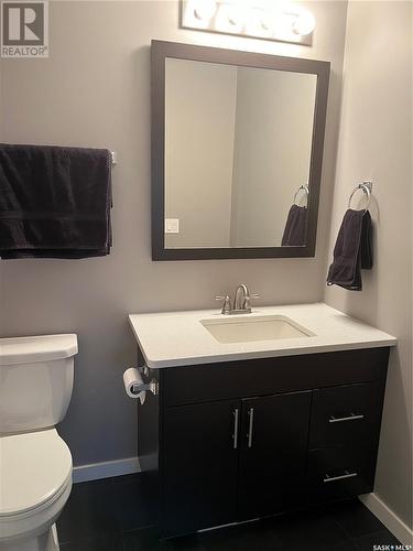 1 4545 Delhaye Way, Regina, SK - Indoor Photo Showing Bathroom