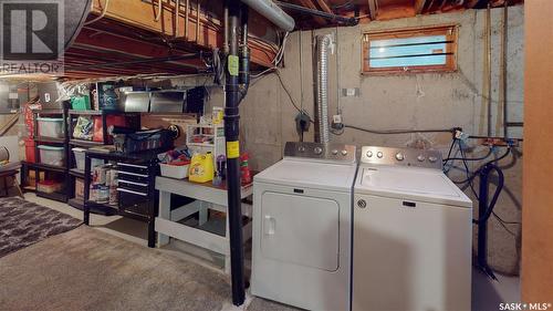 797 Bard Crescent, Regina, SK - Indoor Photo Showing Laundry Room