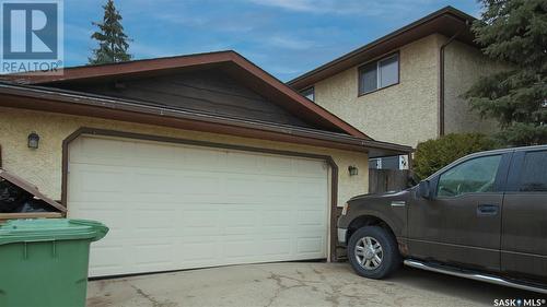 797 Bard Crescent, Regina, SK - Outdoor With Exterior