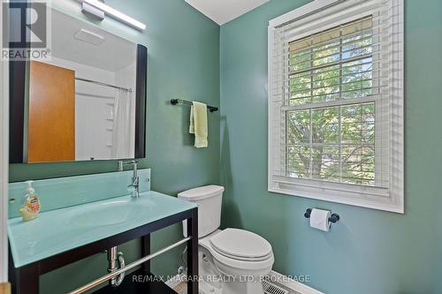 6870 Buckingham Drive, Niagara Falls (218 - West Wood), ON - Indoor Photo Showing Bathroom