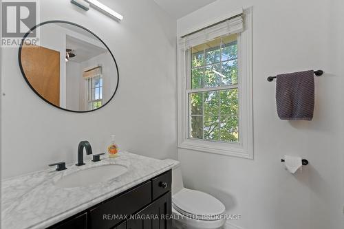 6870 Buckingham Drive, Niagara Falls (218 - West Wood), ON - Indoor Photo Showing Bathroom