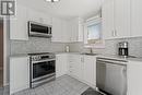 6870 Buckingham Drive, Niagara Falls (218 - West Wood), ON  - Indoor Photo Showing Kitchen With Upgraded Kitchen 