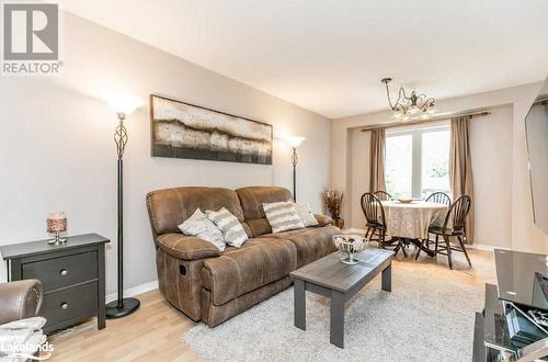 1210 Benson Street, Innisfil, ON - Indoor Photo Showing Living Room