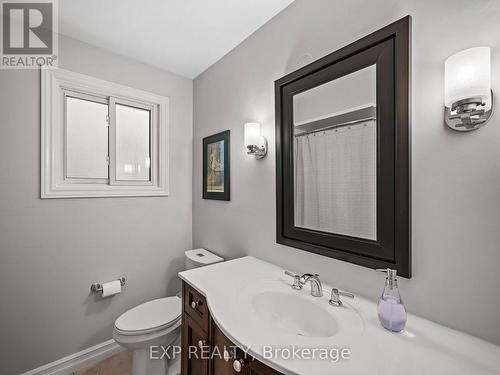 1317 White Oaks Boulevard, Oakville, ON - Indoor Photo Showing Bathroom