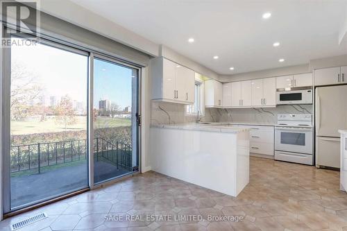 94 Rockford Road, Toronto, ON - Indoor Photo Showing Kitchen