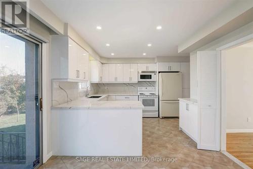 94 Rockford Road, Toronto, ON - Indoor Photo Showing Kitchen