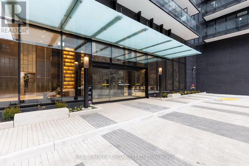 1401 - 117 Broadway Avenue, Toronto, ON - Outdoor