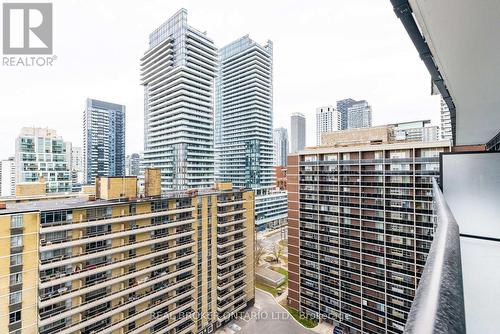 1401 - 117 Broadway Avenue, Toronto, ON - Outdoor With Balcony With Facade