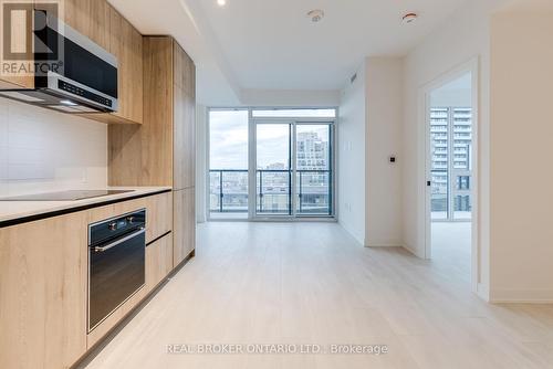 1401 - 117 Broadway Avenue, Toronto, ON - Indoor