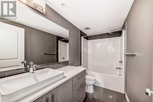 2103, 302 Skyview Ranch Drive Ne, Calgary, AB - Indoor Photo Showing Bathroom