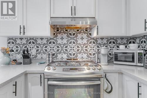 24 Ruffet Drive, Barrie, ON - Indoor Photo Showing Kitchen