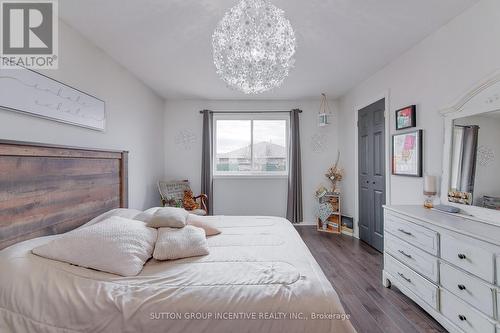 24 Ruffet Drive, Barrie, ON - Indoor Photo Showing Bedroom