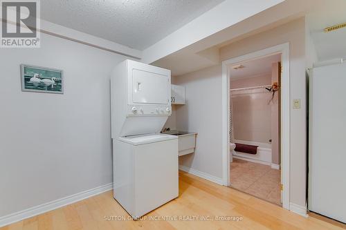 24 Ruffet Drive, Barrie, ON - Indoor Photo Showing Laundry Room