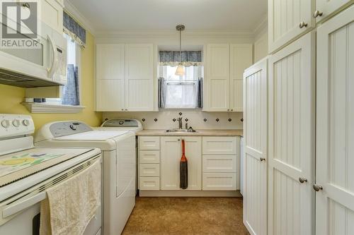 82 Bonaventure Avenue, St. John'S, NL - Indoor Photo Showing Laundry Room