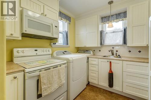 82 Bonaventure Avenue, St. John'S, NL - Indoor Photo Showing Laundry Room