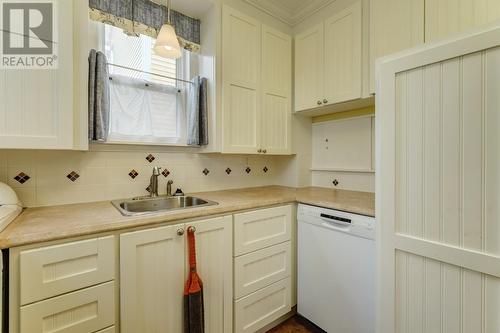 82 Bonaventure Avenue, St. John'S, NL - Indoor Photo Showing Kitchen