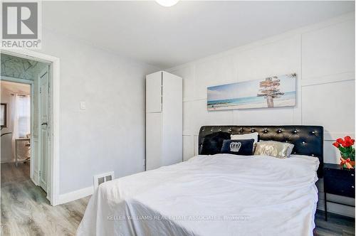 75 Tollgate Road, Brantford, ON - Indoor Photo Showing Bedroom